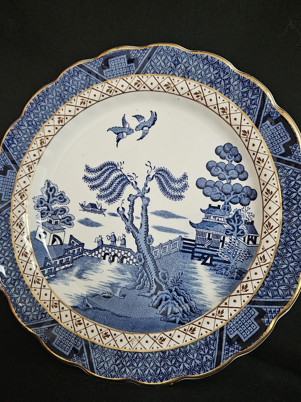 *Real Old Willow" Blue  8 3/8"  Luncheon Plate~ Booths In England